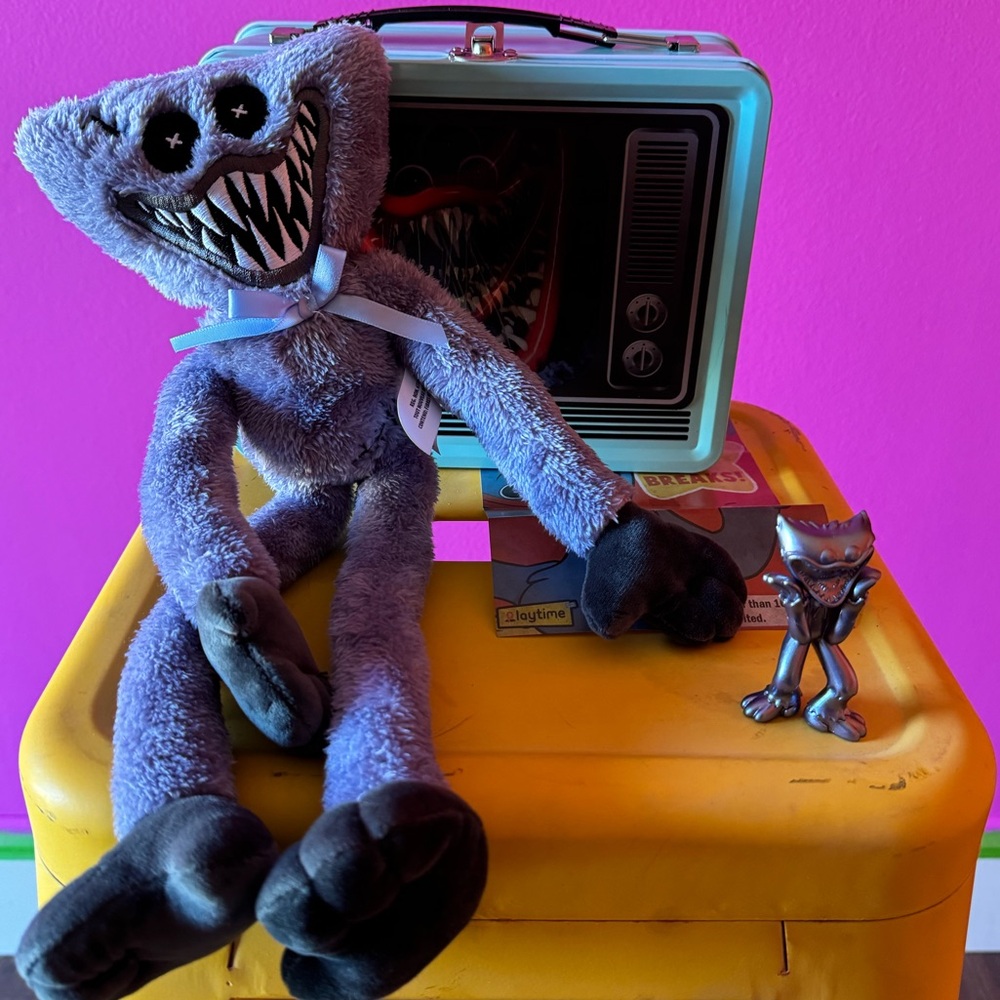 Poppy’s Playtime LunchBox w/Plushie,figurine, and poster